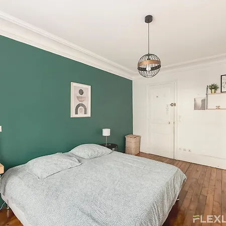 Holiday home Charming In Shared 2-bedroom In 5 *